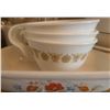 Image 3 : Corelle and Enamel Kitchenware Set
