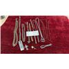 Image 1 : Assorted Necklaces and Bracelets (Some Are Broken)