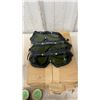 Image 5 : Oxy-Acetylene Torch Kit: Hoses, Torch Handle, 2 Regulators and box of Welding Goggles