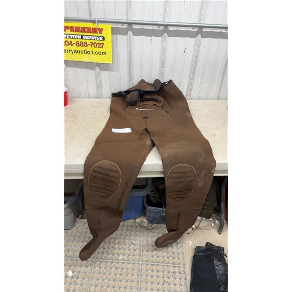 Browning Size XL Neoprene and Nylon Waders