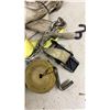 Image 4 : Grease Gun, Work Light, Ratchet Straps, Tie-Down Straps