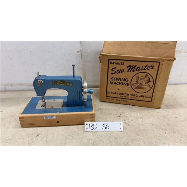 Antique Metal Kayanee Sew Master Child's Sewing Machine, Boxed