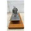 Image 3 : Antique Metal Vulcan Child's Miniature Sewing Machine, Made in England