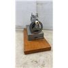 Image 6 : Antique Metal Vulcan Child's Miniature Sewing Machine, Made in England