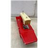 Image 4 : Vintage Little Queen Child's Battery-Operated Sewing Machine, Made in Japan