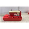 Image 6 : Vintage Little Queen Child's Battery-Operated Sewing Machine, Made in Japan