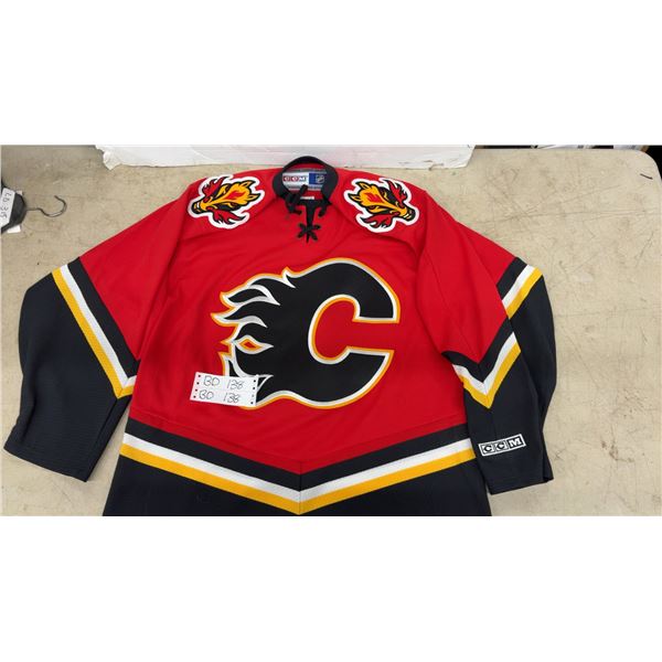 Vintage Calgary Flames CCM Men’s Medium Hockey Jersey
