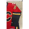 Image 4 : Vintage Calgary Flames Men’s small Reebok Jersey Autographed by Elias Lindholm