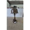 Image 1 : Vintage Bronze Desk Lamp with Star Medallion and Pull Chain