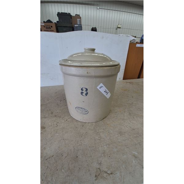 Medalta Stoneware Ltd. Medicine Hat Alberta 3 Gallon Crock and Lid.