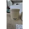 Image 2 : 2 Medalta Stoneware Ltd. Medicine Hat Alberta Crocks