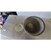 Image 4 : Red Wing Union Stoneware Co. 4 Gallon Crock with Lid and Wing Logo
