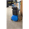 Image 5 : Mastercraft 8 U.S. Gallon Portable Air Compressor, 1.5 Running HP, 135 PSI Max Pressure