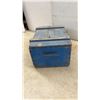 Image 6 : Vintage 1942 Manitoba Department of Agriculture Poison Kit, Blue Wooden Box with Empty Glass