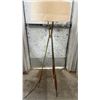 Image 2 : Mid-Century Modern Tripod Floor Lamp Likely Designed by Gerald Thurston, in Working Order