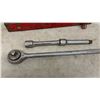 Image 2 : 3/4” Drive Socket Set with Ratchet, Extension Bar and 14 SAE Sockets 7/8” to 2” in Metal Case