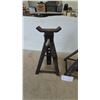 Image 2 : Pair of Adjustable Jack Stands