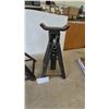 Image 3 : Pair of Adjustable Jack Stands