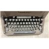Image 2 : Underwood Golden Touch Manual Typewriter, Late 1950s–Early 1960s