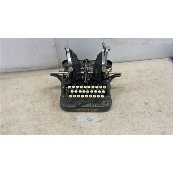 Oliver Typewriter Company Model No. 5 Downstrike Typewriter, Chicago U.S.A., Post-1908