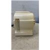 Image 6 : Thomas CR-3TH Collector's Edition AM/FM Radio, Cream, Retro-Styled, 10W