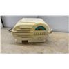 Image 8 : Thomas CR-3TH Collector's Edition AM/FM Radio, Cream, Retro-Styled, 10W