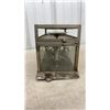 Image 6 : Antique The Torsion Balance Co. Glass-Enclosed Precision Balance Used by Apothecaries and