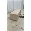 Image 7 : Juliette Solid State 10 Transistor AM/FM Clock Radio and Zenith AM/FM Dual-Dial Clock Radio