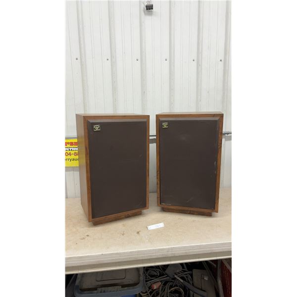 Pair of Vintage Cerwin-Vega D-5 Stereo Speakers with Wood Grain Cabinets