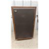 Image 2 : Pair of Vintage Cerwin-Vega D-5 Stereo Speakers with Wood Grain Cabinets
