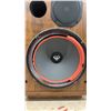 Image 9 : Pair of Vintage Cerwin-Vega D-5 Stereo Speakers with Wood Grain Cabinets