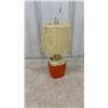 Image 16 : 2 Battery-operated railroad and flagging lanterns, camping table lantern and spotlight/flashlight