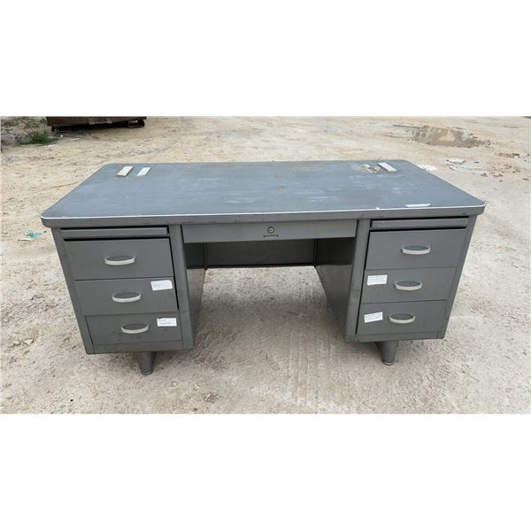 Vintage Steel Office Desk with Pull-Out Trays and Multiple Drawers 60 × 30 × 28