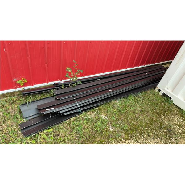 VUR10B Metal Roofing Panels/Trim Pieces
