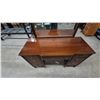 Image 3 : Vintage Wood Vanity and Mirror with Carved Gold-Tone Finial