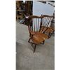 Image 3 : Four Maple Vilas Dining Chairs: 1 Armchair and 3 Side Chairs