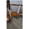 Image 4 : Four Maple Vilas Dining Chairs: 1 Armchair and 3 Side Chairs