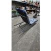Image 4 : Adjustable Outdoor Chaise Lounge with Tropical Leaf Print Cushion