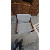 Image 4 : Mid-Century Modern Style Armchair