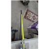 Image 3 : Yardworks Telescopic Gear-Powered Tree Pruner and Saw, New in Package