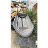 Image 2 : Fiberglass 7 Foot Boat
