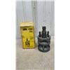 Image 4 : Coil Spring Compressor, Ridge Reamer and Leakage Testing Gauge