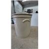 Image 3 : Western Stoneware Co. 6 Gallon Crock with Lid