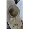 Image 5 : Western Stoneware Co. 6 Gallon Crock with Lid