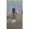 Image 5 : Pair of Clear Glass Aladdin Oil Lamps with Chimneys and Burners