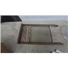 Image 2 : Glass Queen Wash Board and Hand-Painted Glass Lamp Shade