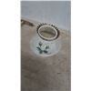 Image 5 : Glass Queen Wash Board and Hand-Painted Glass Lamp Shade