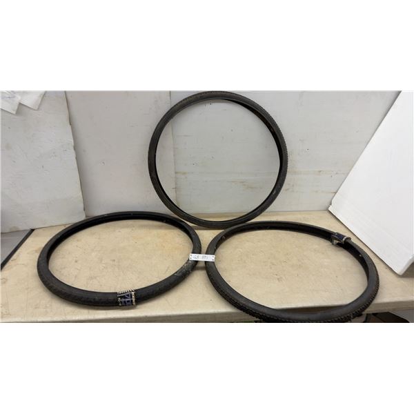 Three Kenda Bicycle Tires, One K-193 700 × 38C and Two K-935 700 × 35C