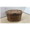 Image 7 : Octagonal Faux Wood Wicker Plastic Look Sewing Box Filled with Notions, Thread, Needles, Bobbins