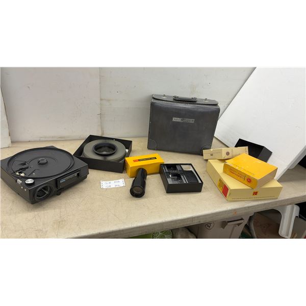 Kodak Carousel 850 Auto-Focus Slide Projector with Stack Loader, Projection Lens, Tray, Case